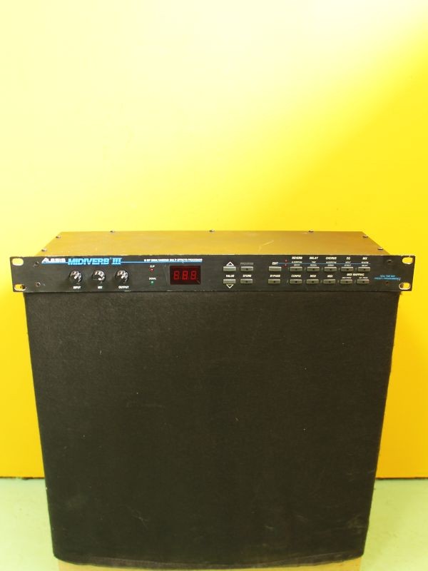 Alesis Midiverb III Effects Processor 19''